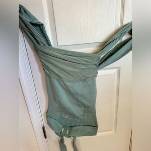 Olive Lalabu easy wrap